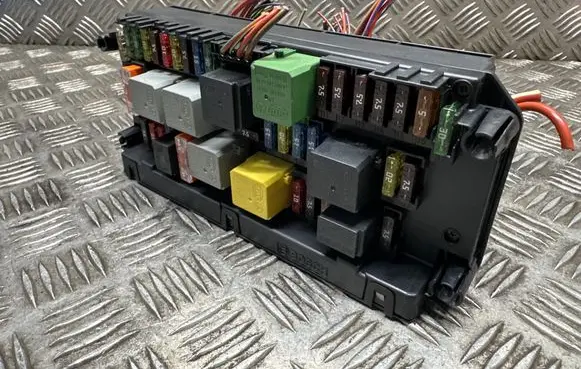 Mercedes-Benz E W212 Fuse box set A2129006924 A2129015304 A2129024408