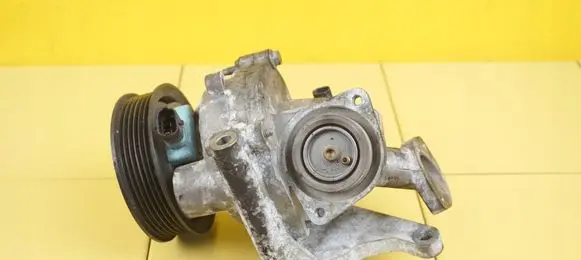 Opel Insignia B Water pump 55573999 B16DTH