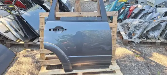 Mitsubishi Outlander Rear door