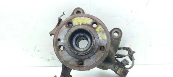 Mercedes-Benz Vito Viano W447 Front wheel hub A4473320201
