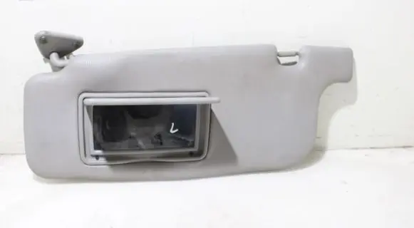 Mitsubishi Outlander Sun visor clip/hook/bracket 