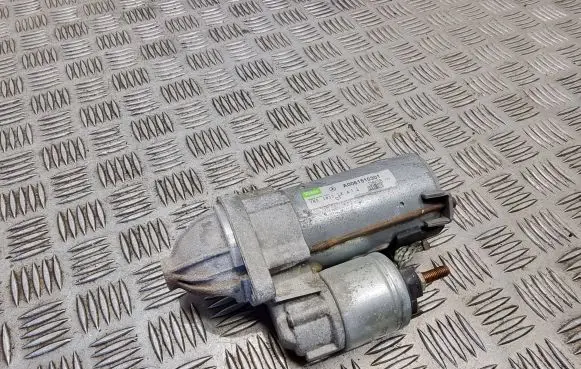 Mercedes-Benz B W245 Starter motor A0061510301 D6G5 1K815TKA1