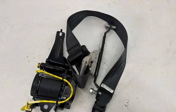 Subaru Impreza V Front seatbelt 64621FL01AVH 633659400F