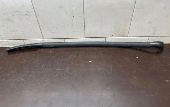 Honda HR-V Rubber seal front door (on door) 
