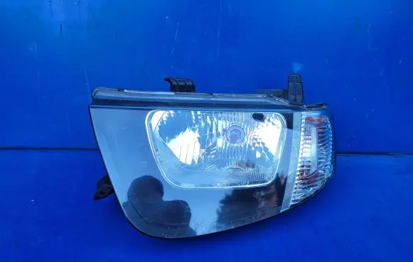 Mitsubishi L200 Headlight/headlamp MN146959