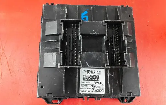 Volkswagen Transporter - Caravelle T5 Central body control module 7E0937089C