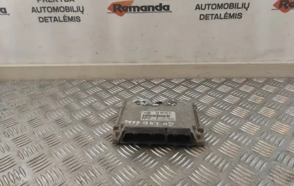 Volkswagen PASSAT B7 Engine control unit/module 038906018AE 28SA3814 0281001851