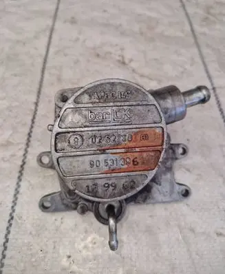 Opel Frontera B Vacuum pump 