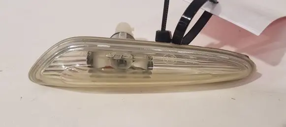 BMW X3 E83 Front fender indicator light