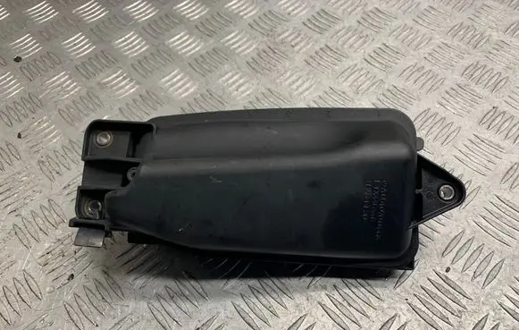 Vacuum air tank