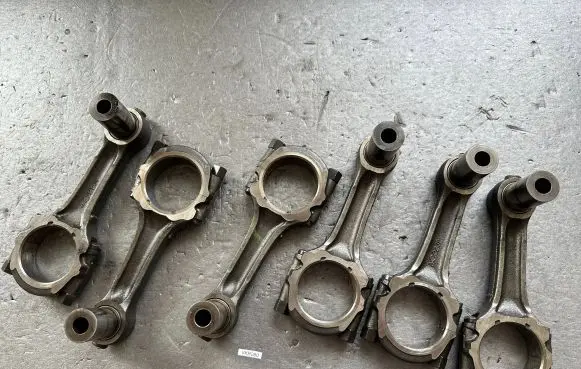 Nissan Patrol 260 Connecting rod/conrod 12100-22J00