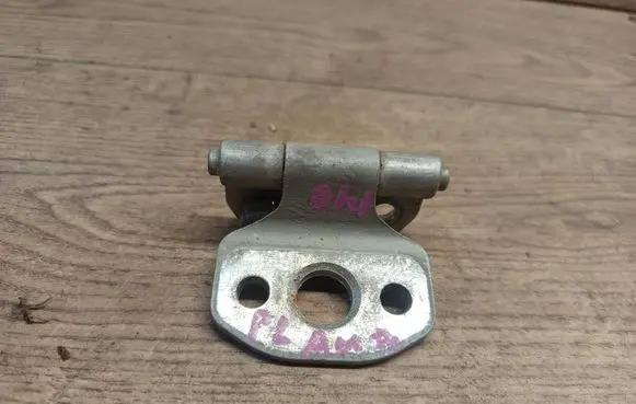 Mercedes-Benz S W140 Front door upper hinge 92W10