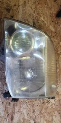 Nissan X-Trail T30 Headlight/headlamp 260108H90A
