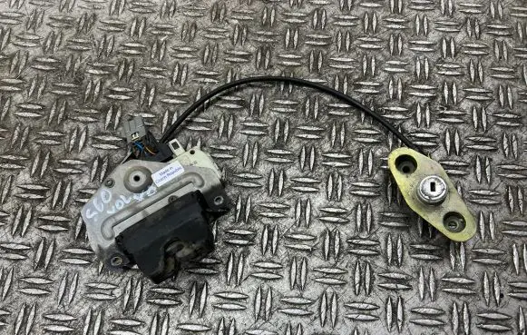 Volvo S60 Tailgate/trunk/boot lock/catch/latch 737700001