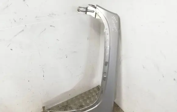 Jeep Cherokee III KJ Fender