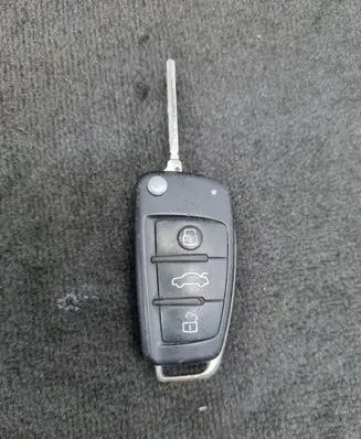 Audi A4 S4 B7 8E 8H Ignition lock 8E0837220Q