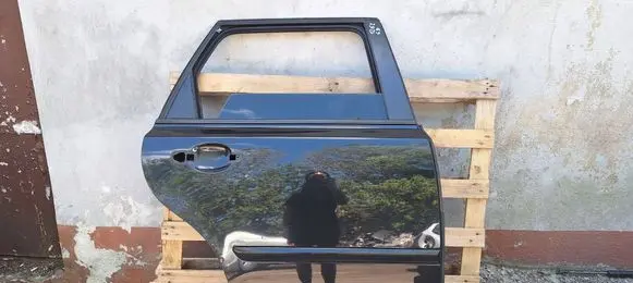 Volvo V50 Rear door