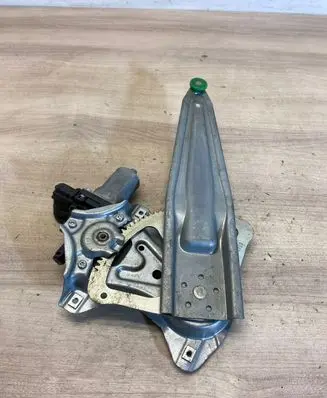 Toyota Auris E180 Rear door window regulator motor 857200D120