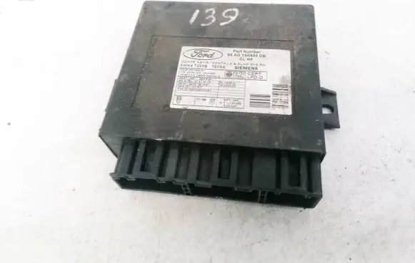 Ford Focus Comfort/convenience module 98AG15K600DB 5WK47230B