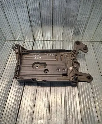 Seat Leon (5F) Battery tray 5Q0803219C
