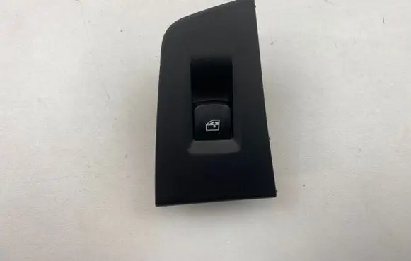 BMW 2 F44 Electric window control switch 7950756 L100461