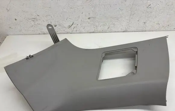 Volvo XC90 (D)pillar trim (top) 10158