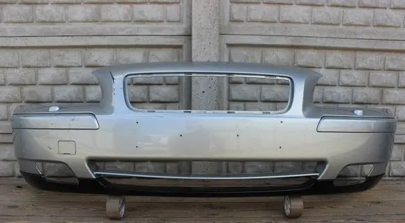 Volvo V70 Front bumper 08693340 08693350