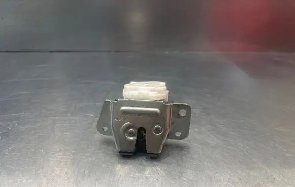 Mitsubishi Outlander Tailgate/trunk/boot lock/catch/latch
