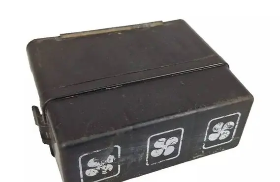 Mitsubishi Space Runner Fuse box set 8971807940