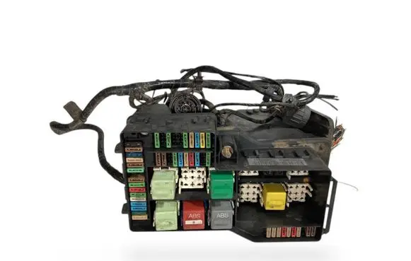 BMW 3 E36 Fuse module 8368373 1393520 8366600