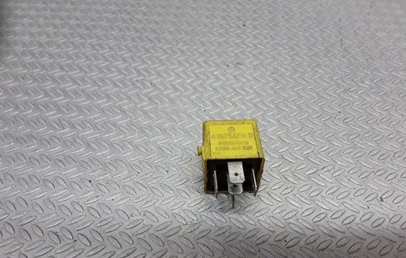 Mercedes-Benz C W203 Other relay A0025421419