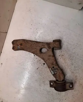 Ford Focus Front lower control arm/wishbone