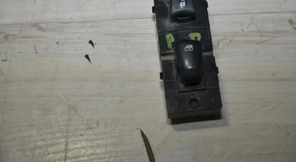 Renault Kadjar Electric window control switch