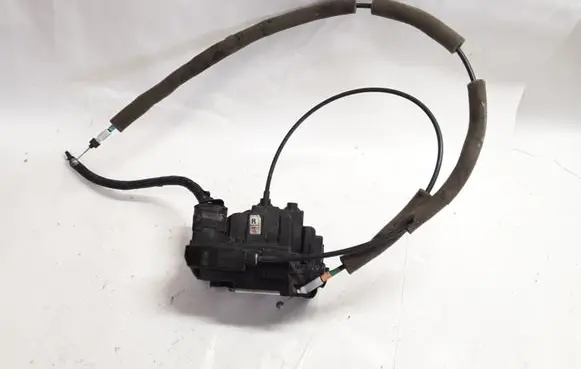 Nissan Micra Front door lock 34411C