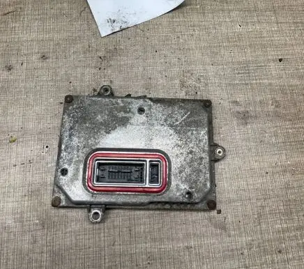 Mercedes-Benz C W204 Xenon control unit/module 1307322802 A2048203385