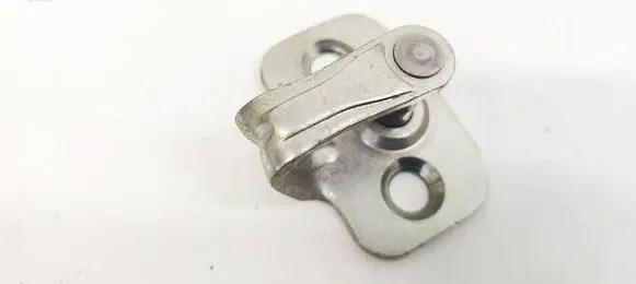 Chevrolet Captiva Front door lock loop/hook striker 20777165