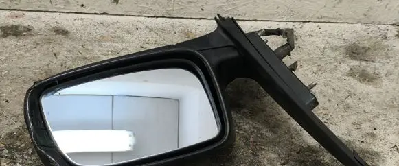 Toyota Prius (XW10) Front door electric wing mirror