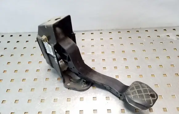 Clutch pedal