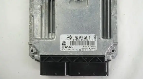 Volkswagen PASSAT B6 Engine control unit/module 06J906026D 0261201782