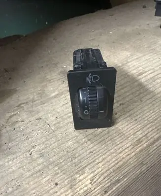 Toyota Avensis T250 Headlight level height control switch 8415205051 37166