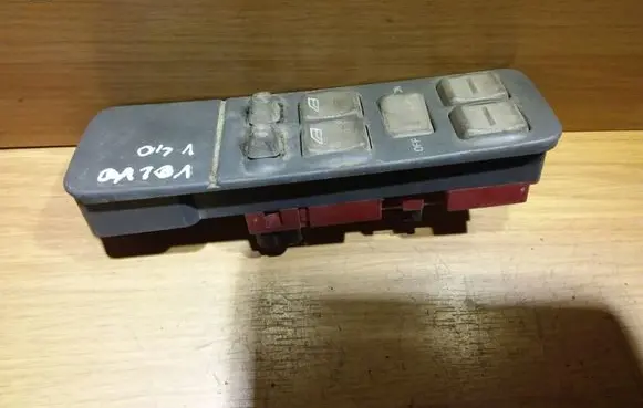 Volvo S40, V40 Electric window control switch 30815235