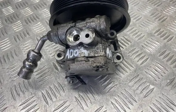 Mercedes-Benz CLC CL203 Power steering pump A0044661301