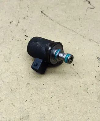 Mercedes-Benz C W204 Hydraulic servotronic pressure valve 