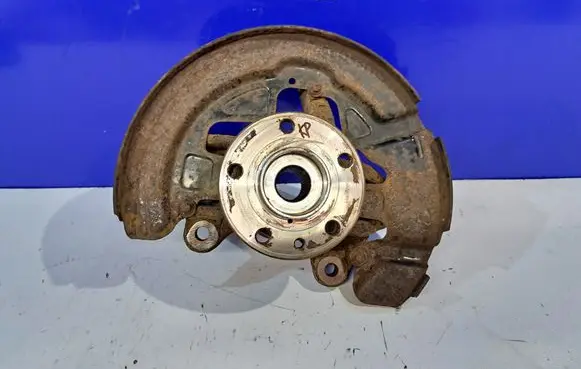 Volvo V70 Front wheel hub 31201285 32246153