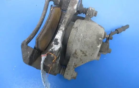 Opel Sintra Front brake caliper