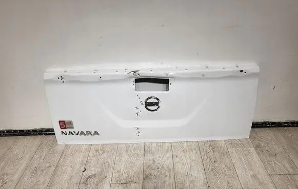 Nissan Navara D23 Tailgate/trunk/boot lid