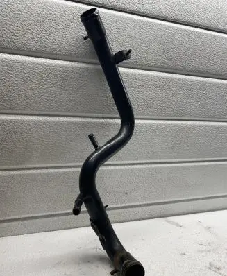 Volkswagen PASSAT B5 Engine coolant pipe/hose