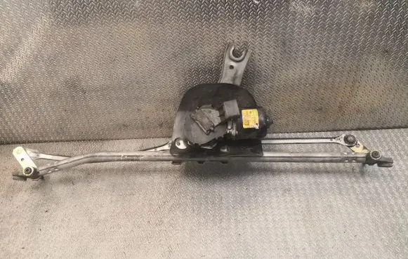 Mini One - Cooper Coupe R56 Front wiper linkage and motor