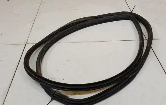 Honda Civic Rubber seal front coupe door 