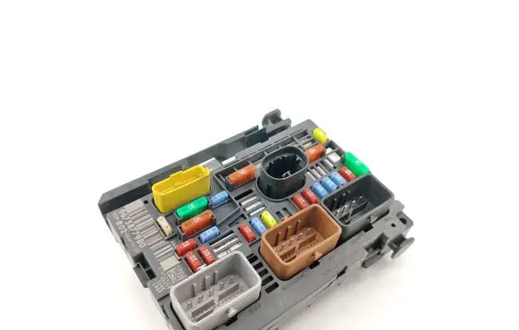 Citroen Berlingo Fuse box set 9675877980